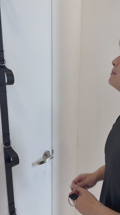 Video: clipping the LiteRope Foldable Tricep Rope to HomeProGym Resistance Bands on a door anchor and pressing down